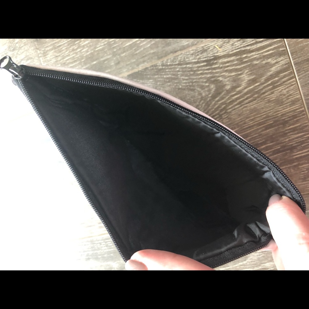 Makeup Bag - Picture 5 of 6